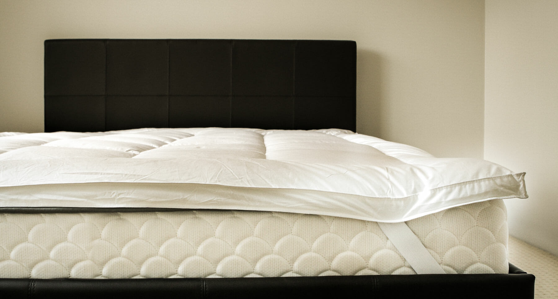 The 10 Best Mattress Toppers for Side Sleepers for 2020 ...