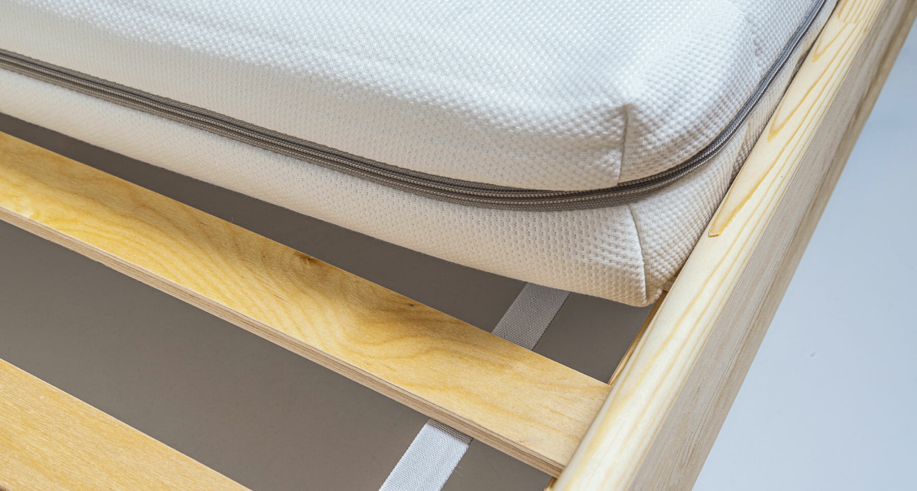 platform bed to support latex mattress