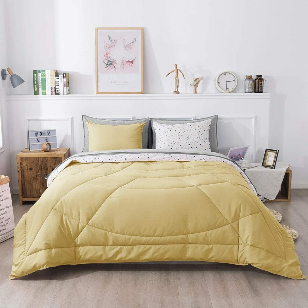 Best Dorm Bedding for Female College Students 7