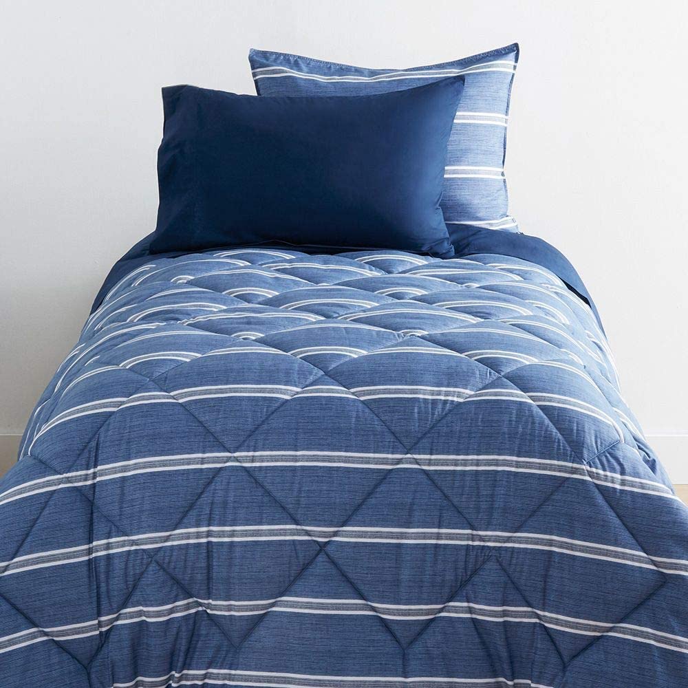 Best Dorm Bedding for Male College Students 2