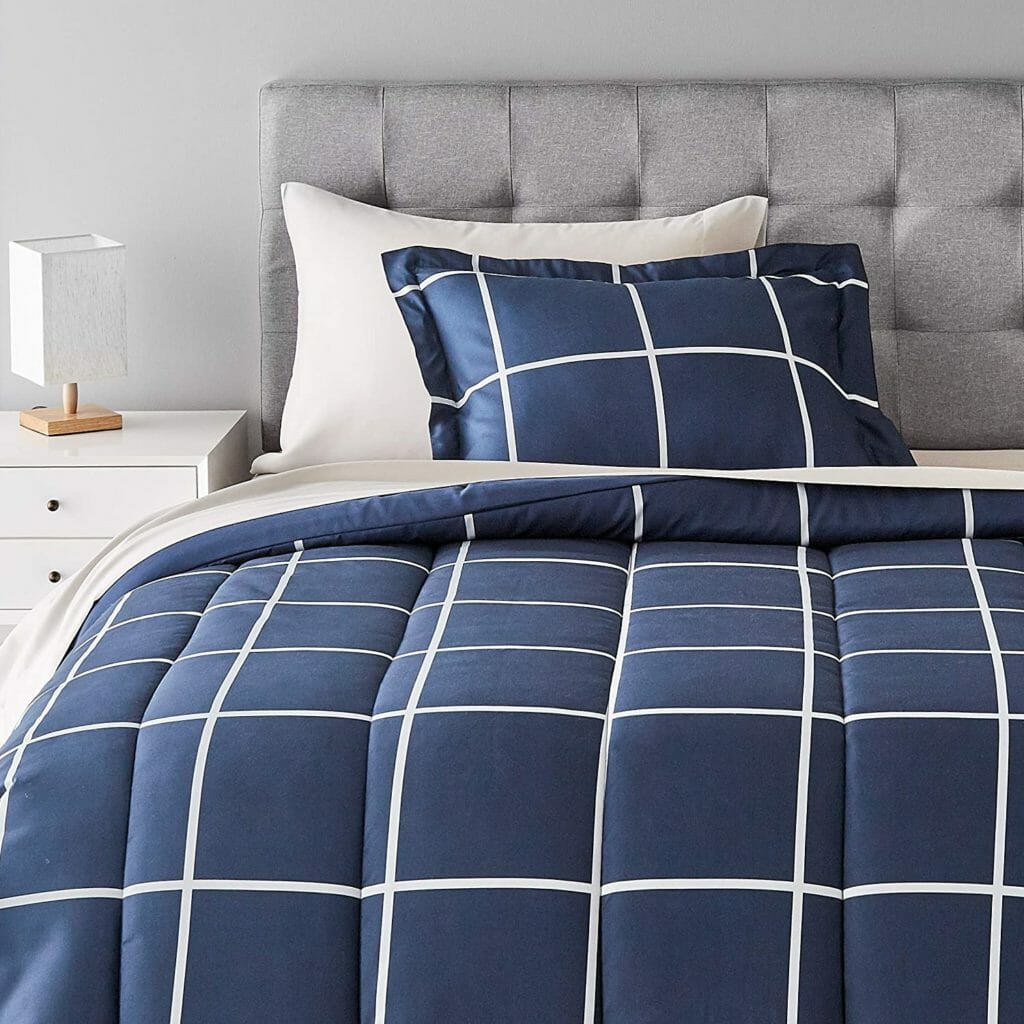 Best Dorm Bedding for Male College Students 3